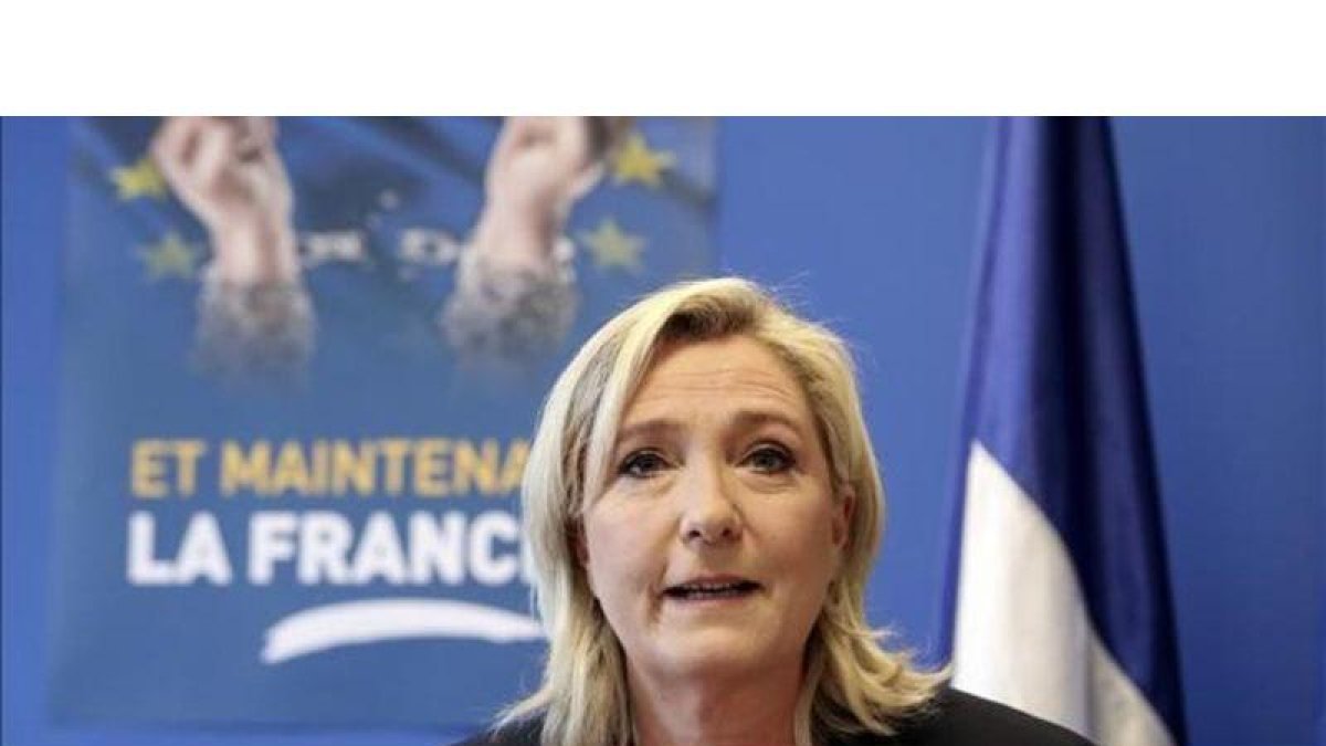 Marine Le Pen, en una conferencia de prensa en Nanterre.