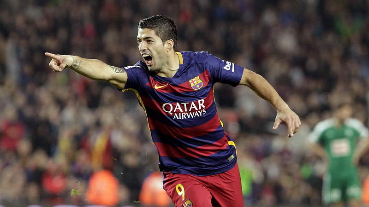 Luis Suárez celebra uno de sus tres goles frente al Eibar.