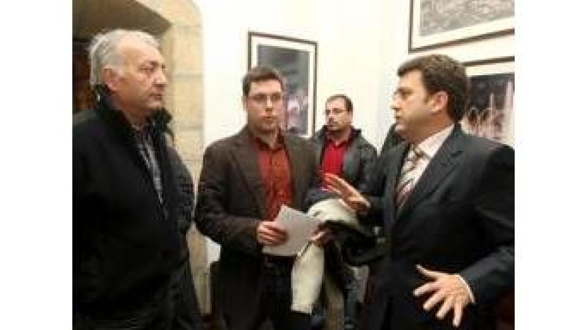 Alonso y Riesco, ayer en su comparecencia tras la reunión