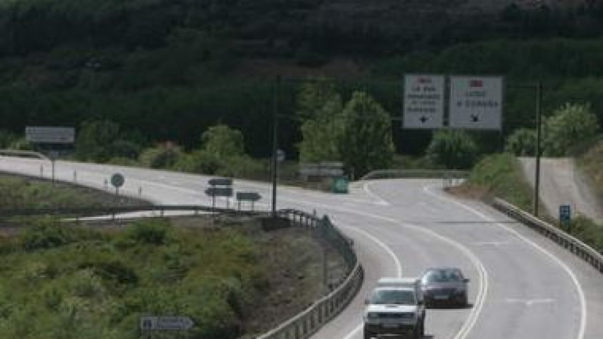 Tramo de la actual N-120 que une la capital del Bierzo con Orense.