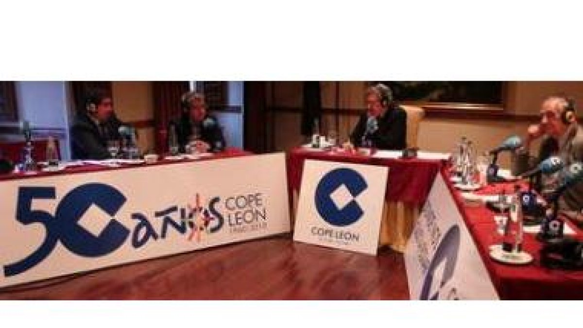 Pablo Lago, Francisco Fernández, Ernesto Sáenz de Buruaga e Inocencio Arias, ayer en San Marcos.