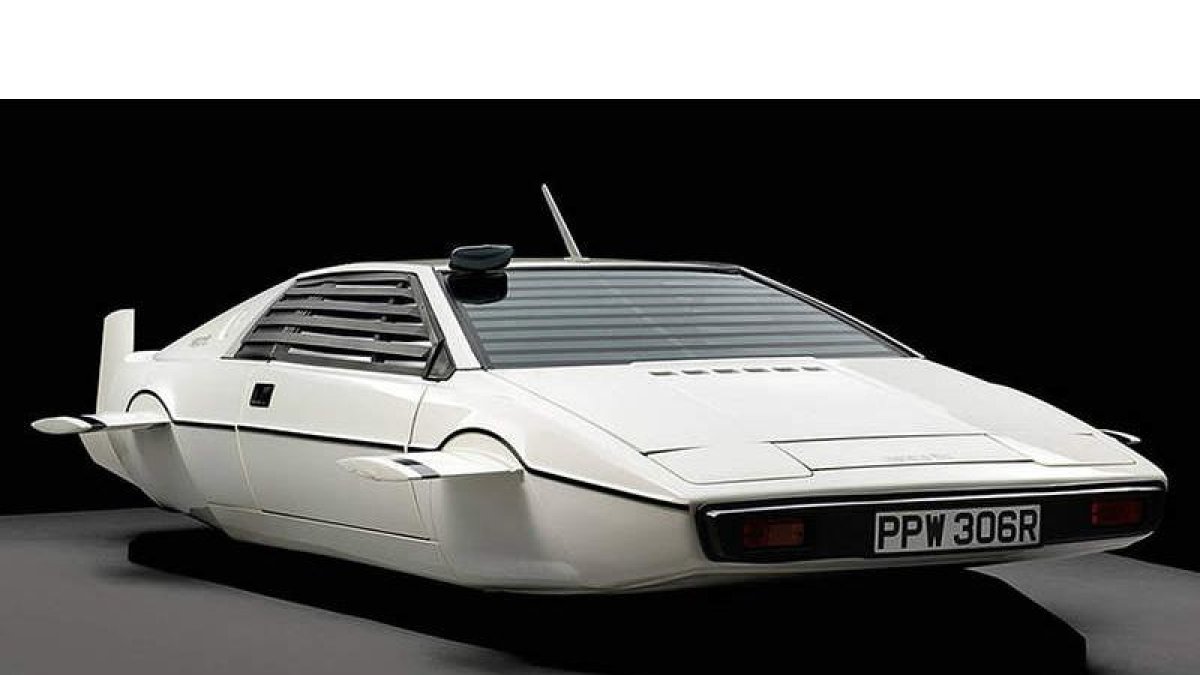 El modelo Lotus Espirit, llamado Wet Nellie en una de las películas que protagonizó Roger Moore.