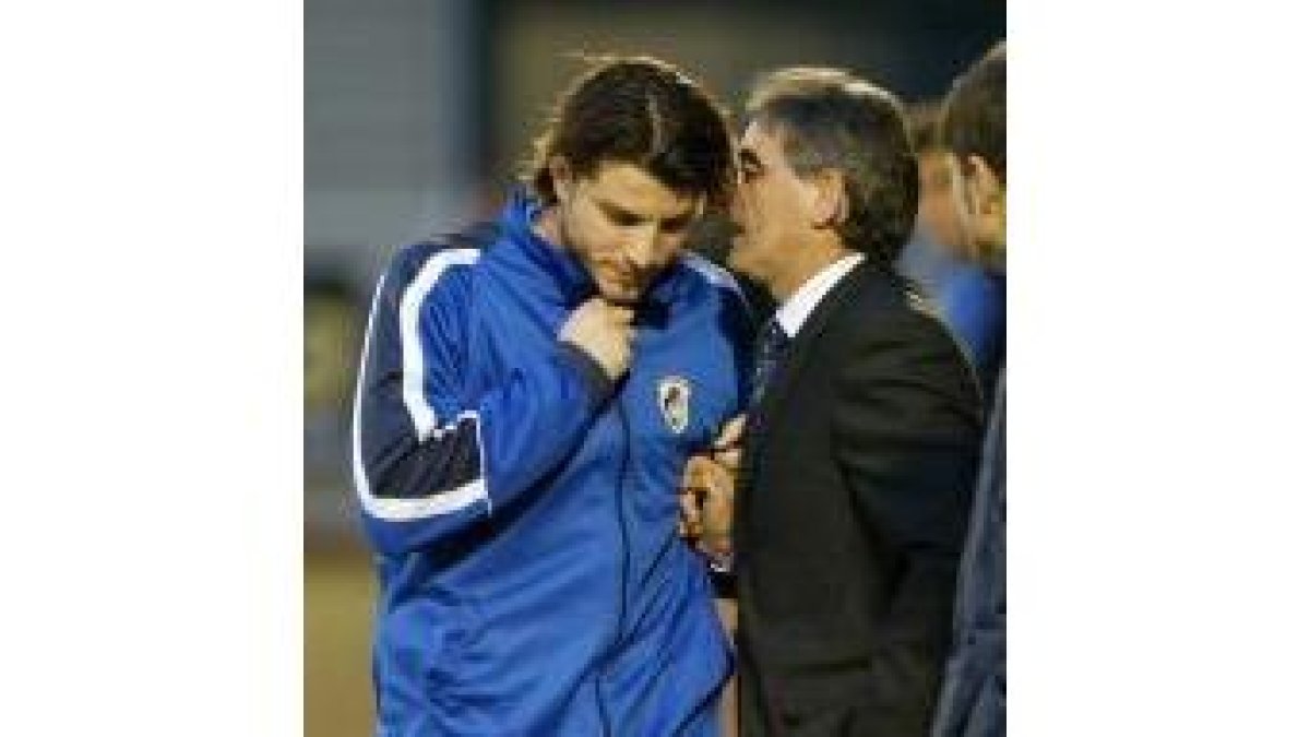 Ramón Pereira ni siquiera estará hoy en el banquillo