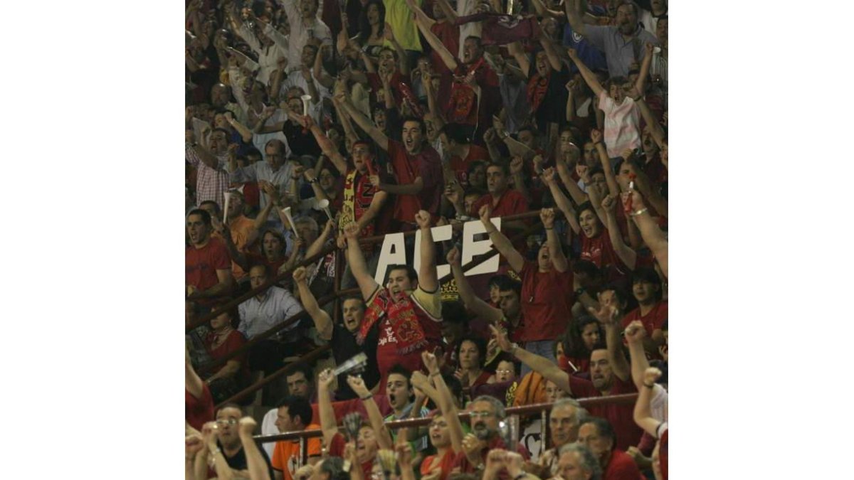 La afición no está dispuesta a ver morir a Baloncesto León.
