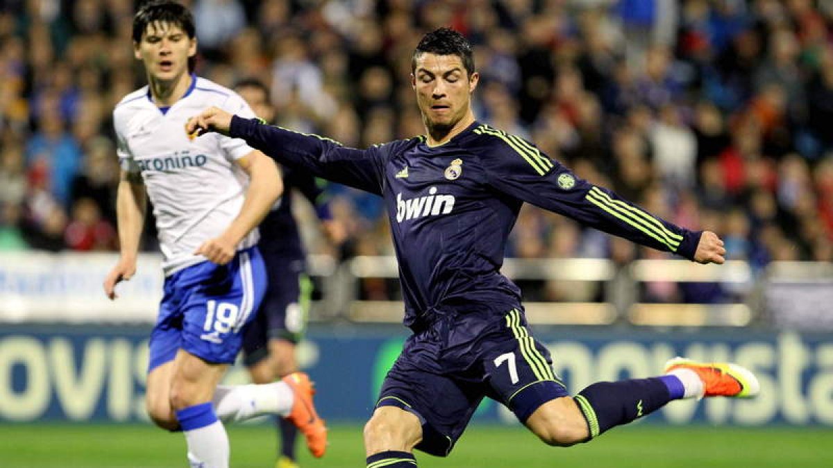 El portugués hizo el único gol del Real Madrid, pero no estuvo a su nivel habitual y sucumbió ante el Zaragoza.