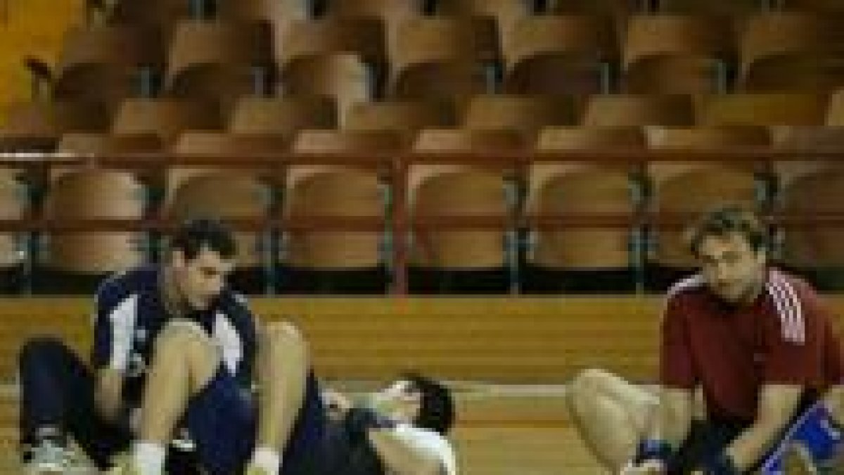 La tranquilidad del entrenamiento de ayer se vio mínimamente alterada por los acontecimientos