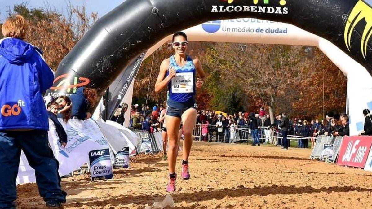 Lugueros cruzó la meta como la segunda mejor atleta española en el Cross de Alcobendas. GASPAR LUNA