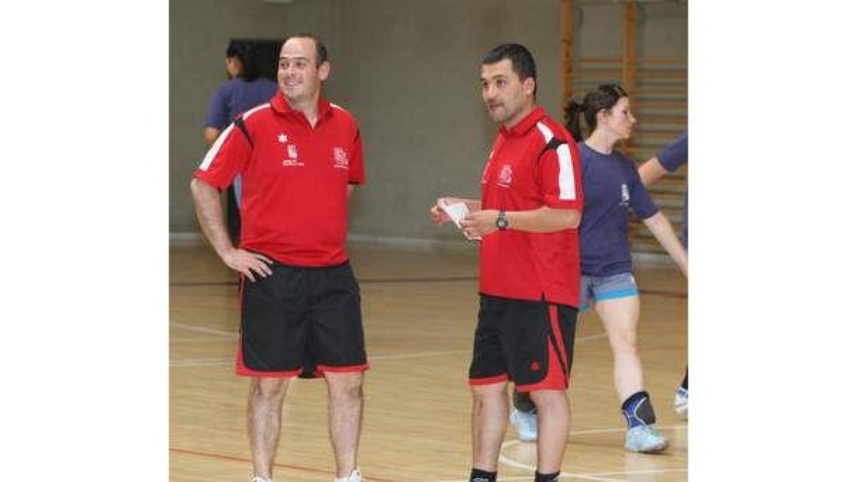 El técnico Diego Soto durante un entrenamiento.