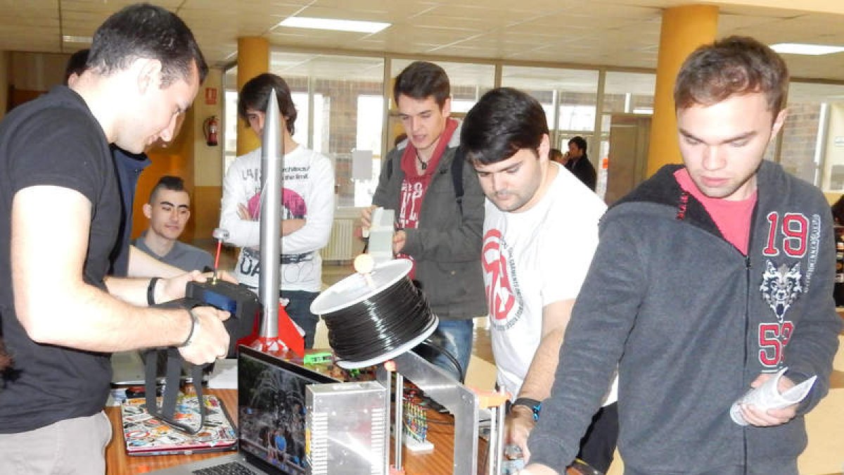Maker Club León fue una de las asociaciones más demandadas durante la jornada. DL