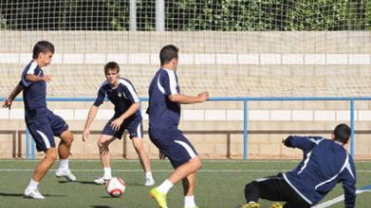 La plantilla de la Cultural ya prepara el próximo compromiso de Liga ante el Logroñés.