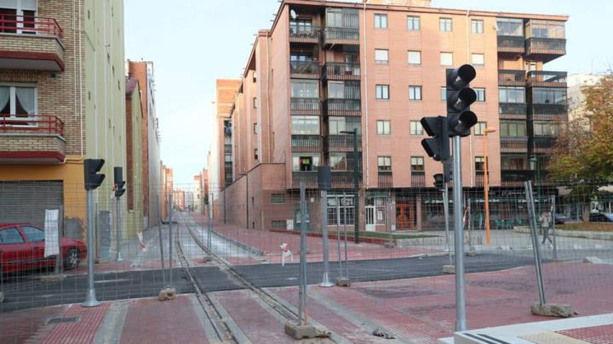 Imagen de las obras de integración de Feve en el barrio de San Mamés