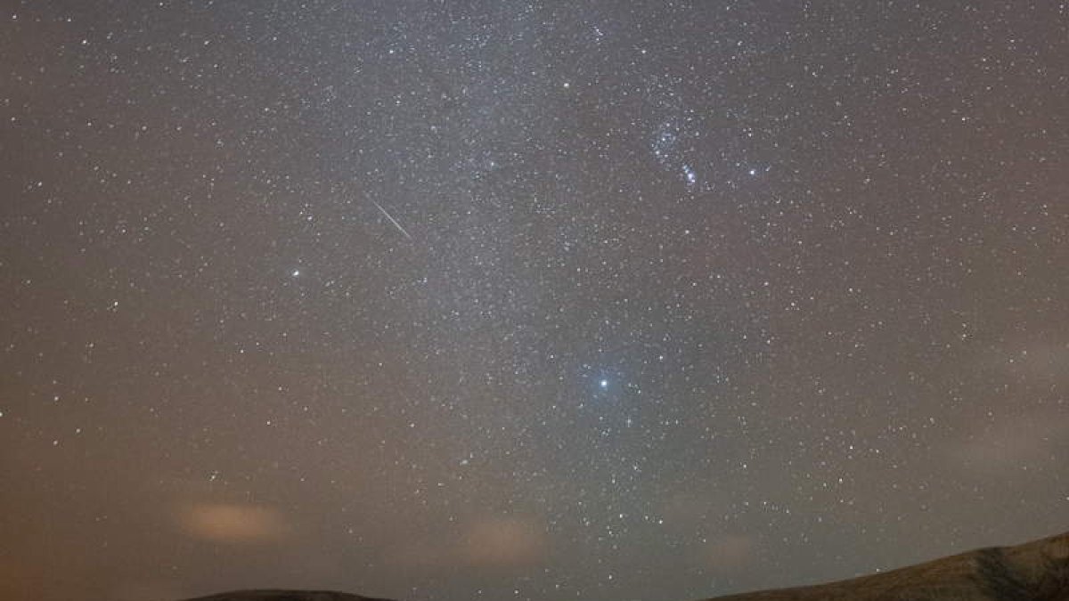Lluvia de estrellas vista desde Fuerteventura. CARLOS DE SAÁ