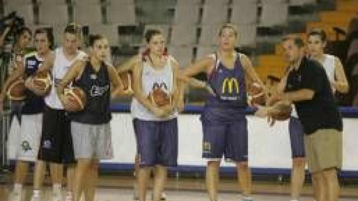 Las jugadoras del CB San José, durante un entrenamiento