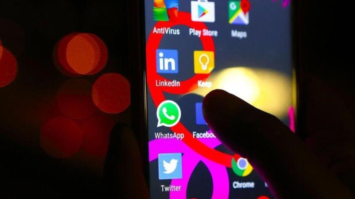 La mensajería por internet ha puesto las cosas muy difíciles a los investigadores policiales.