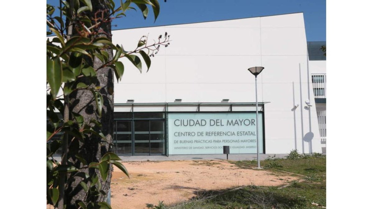 La Ciudad del Mayor, situada en el polígono 10, vista desde la parte de atrás, .