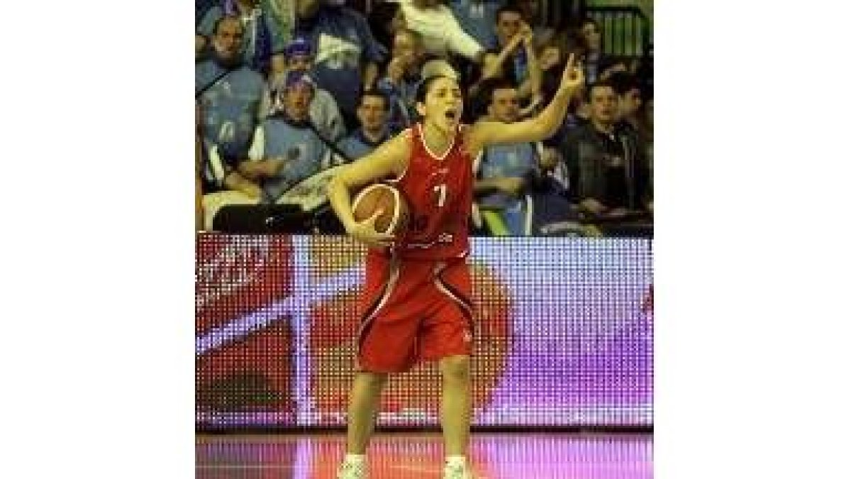 Liron Cohen, que ayer hizo un partido excelente, celebra el triunfo