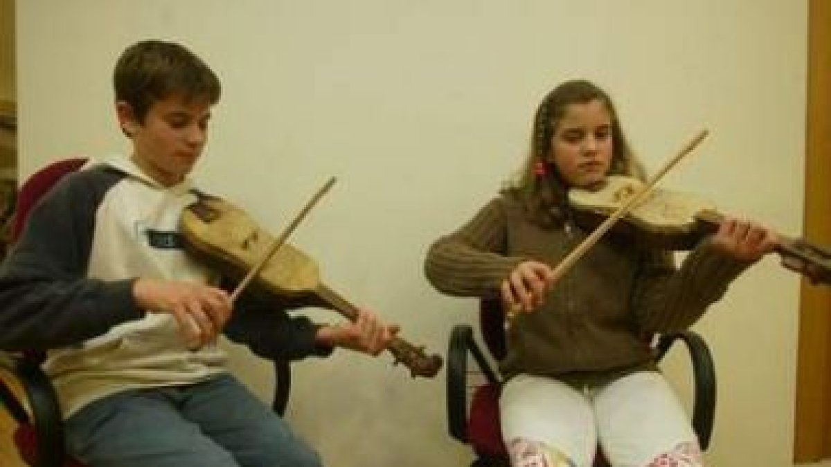Los jóvenes rabelistas Ana y Javier González también participan