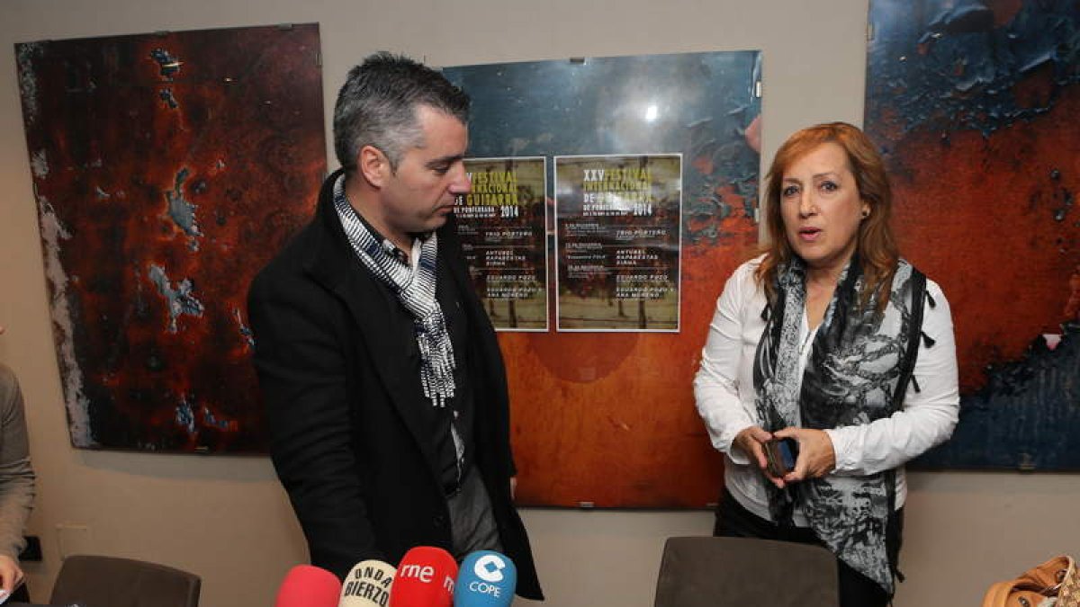 Santiago Macías y María José Cordero, en la presentación.