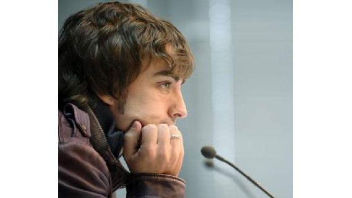 Alonso, en una comparecencia pasada, regresó con susto de sus vacaciones