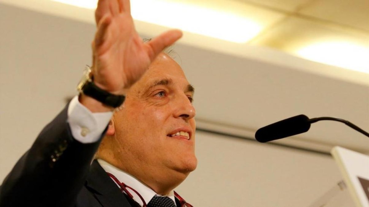 Javier Tebas, durante un encuentro con la prensa.