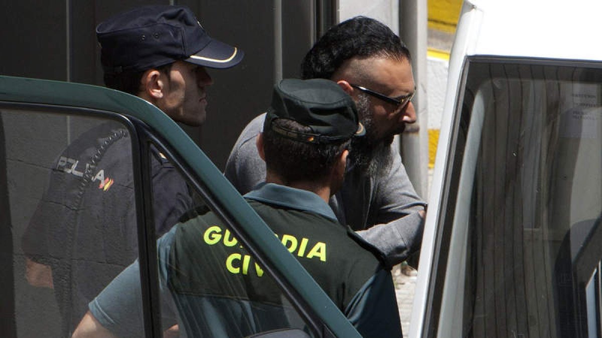 El parricida de Moraña fue trasladado a León desde Pontevedra, donde fue juzgado. SALVADOR SAS