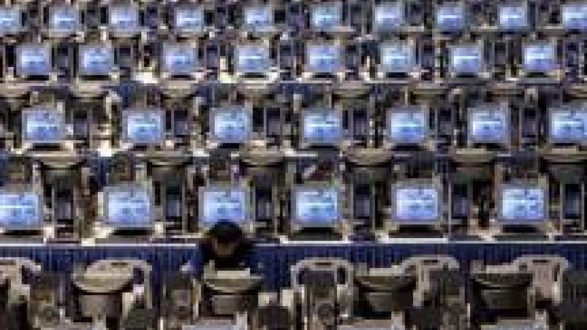 Más de 700 ordenadores participaron en la feria cibernética de Singapur