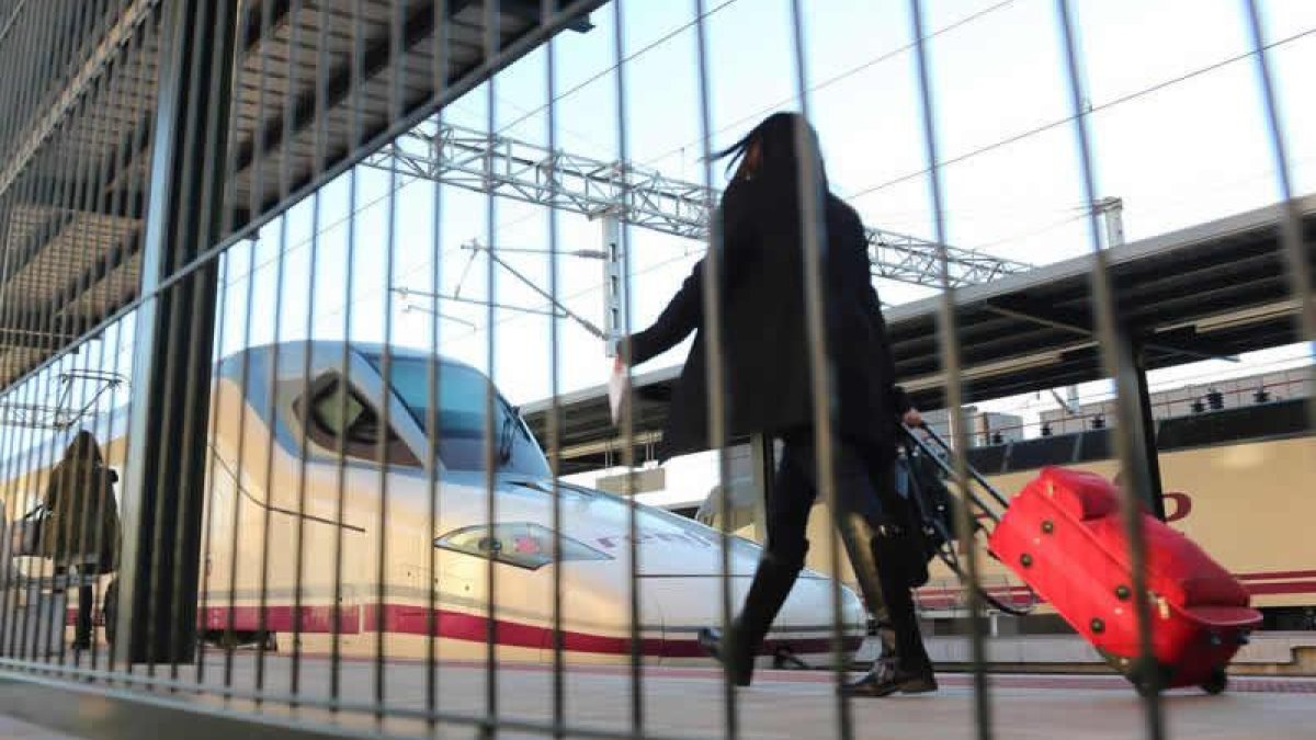 Renfe refuerza los servicios del AVE en León