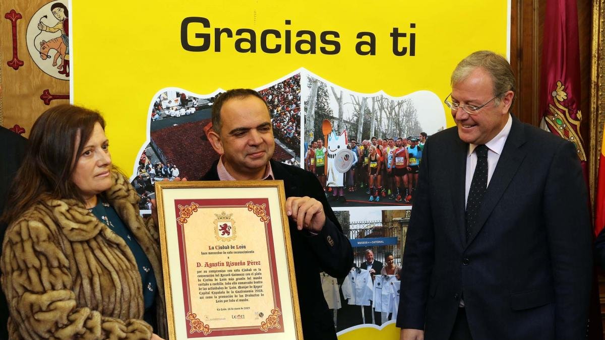 Un momento del homenaje celebrado esta mañana