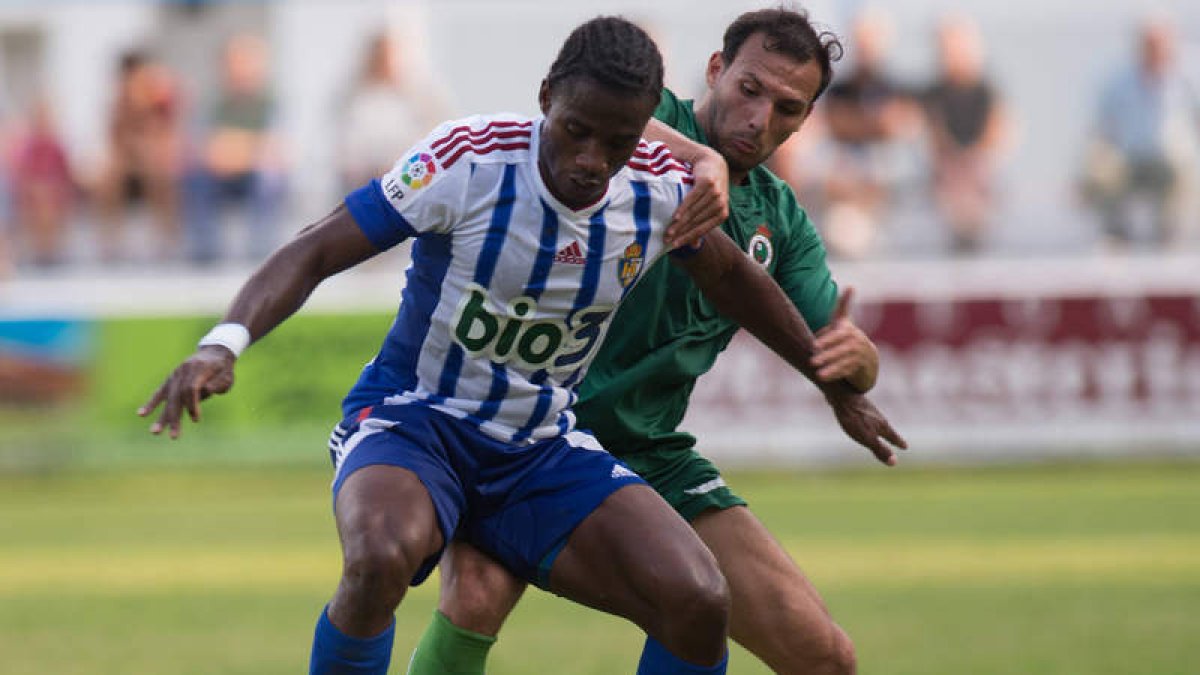 William Jebor ya se ejercitó ayer a las órdenes de Manolo Díaz.