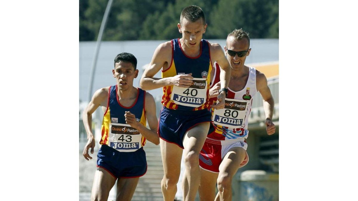 Sergio, junto a Castillejo y Lamdassem en el tramo final de la prueba. El gordonés fue el mejor.