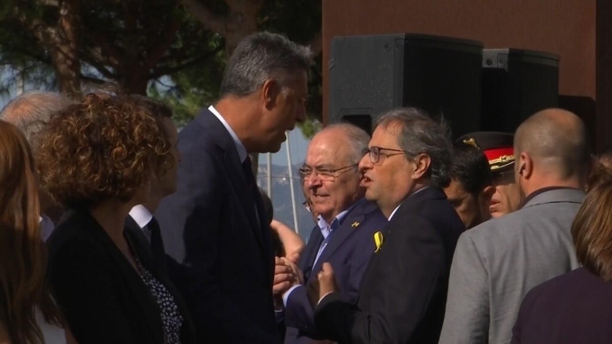 Tensión entre Torra y Albiol durante el acto de homenaje a las víctimas del 17-A en Cambrils.