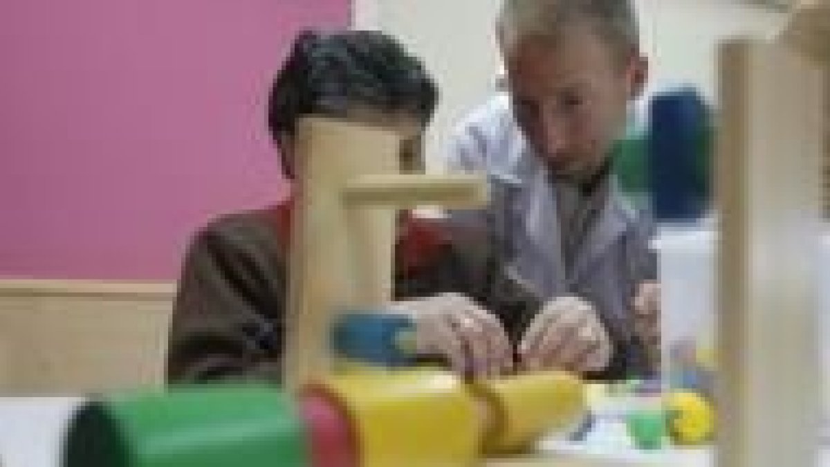 El centro de día para enfermos de alzhéimer en León, gestionado por la asociación de familias