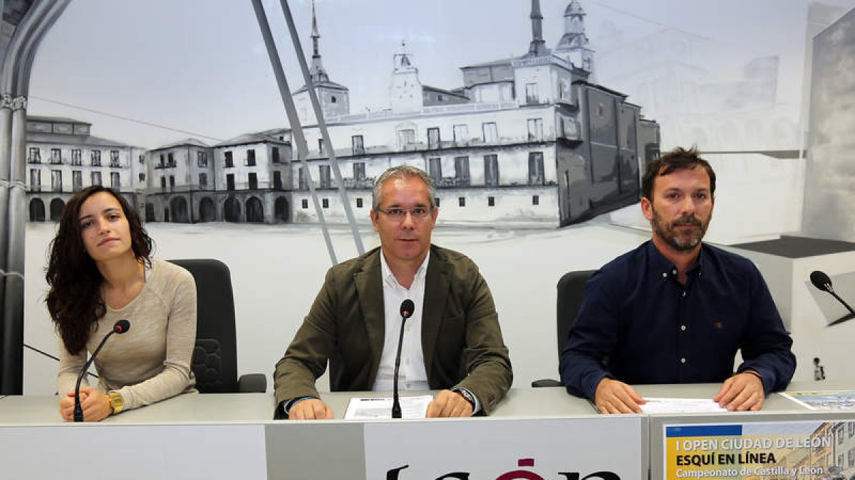 Laura Vázquez (Rollers In Line León), José María López Benito y Julio Anel (CD Leitariegos)