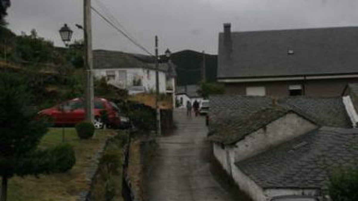 Tan sólo dos pueblos del municipio de Peranzanes tienen cobertura de teléfono móvil.