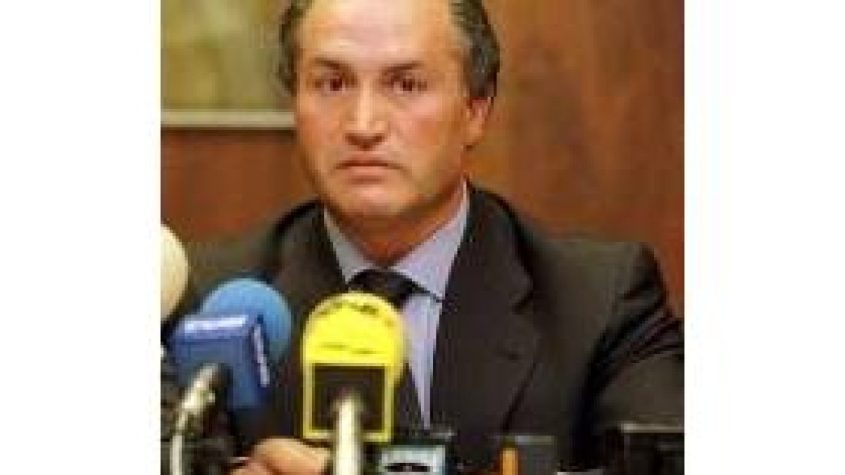 El hasta ayer director general de Caja España, Evaristo del Canto