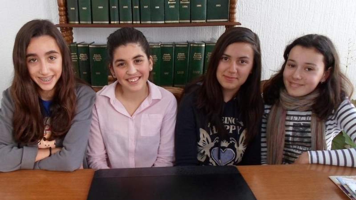 Las alumnas de La Asunción que han obtenido el premio.