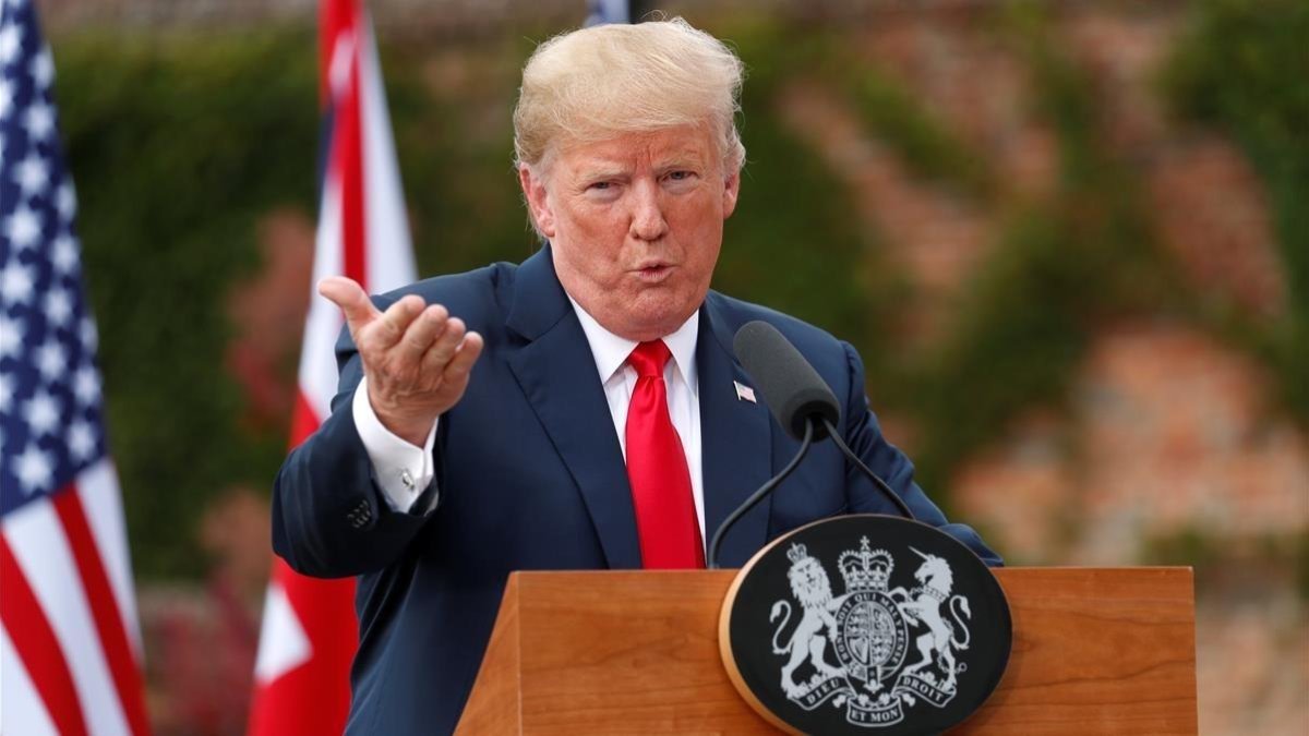Donald Trump en una conferencia de prensa durante su visita a Londres.