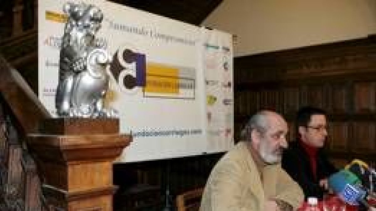 Santos Llamas y Álvaro de la Puente en la presentación de las jornadas en la sede de la Fundación