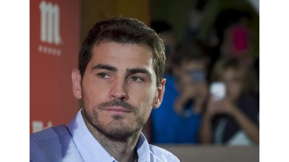 Iker Casillas, ayer en Barajas, en un acto publicitario