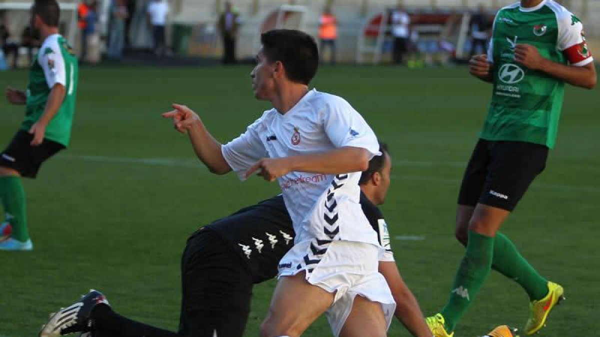 Cristóbal celebra el gol que dio el triunfo a la Cultural.