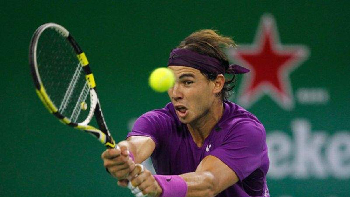 Nadal conecta un revés en el partido ante Mayer.