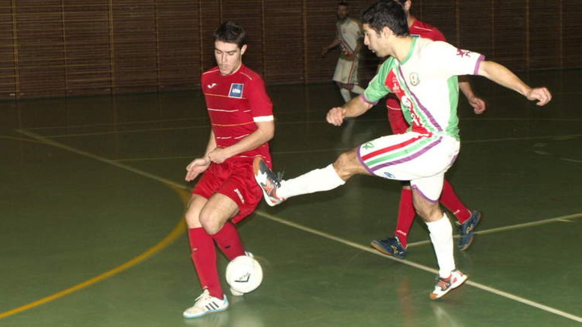 El equipo leonés no acertó en el remate ante la portería.