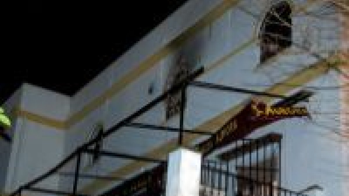 Incendio de la casa donde murió la familia por el incendio.