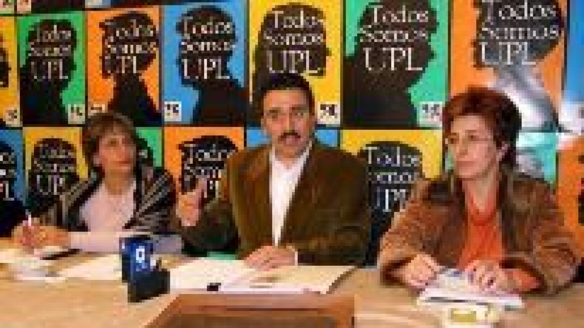 De izquierda a derecha, Gilmartín, Barriales y García en la rueda de prensa de ayer
