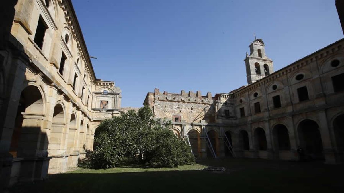 El monasterio de Sandoval en una imagen de archivo.