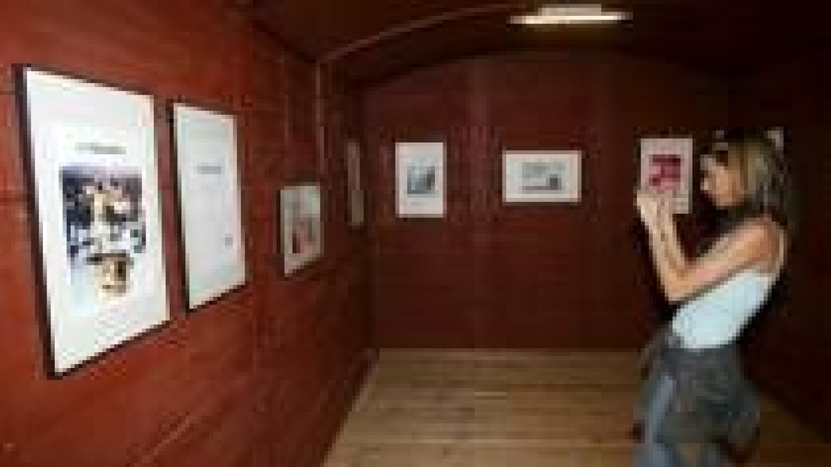 Inauguración de la muestra El tren de la publicidad, en el Museo del Ferrocarril