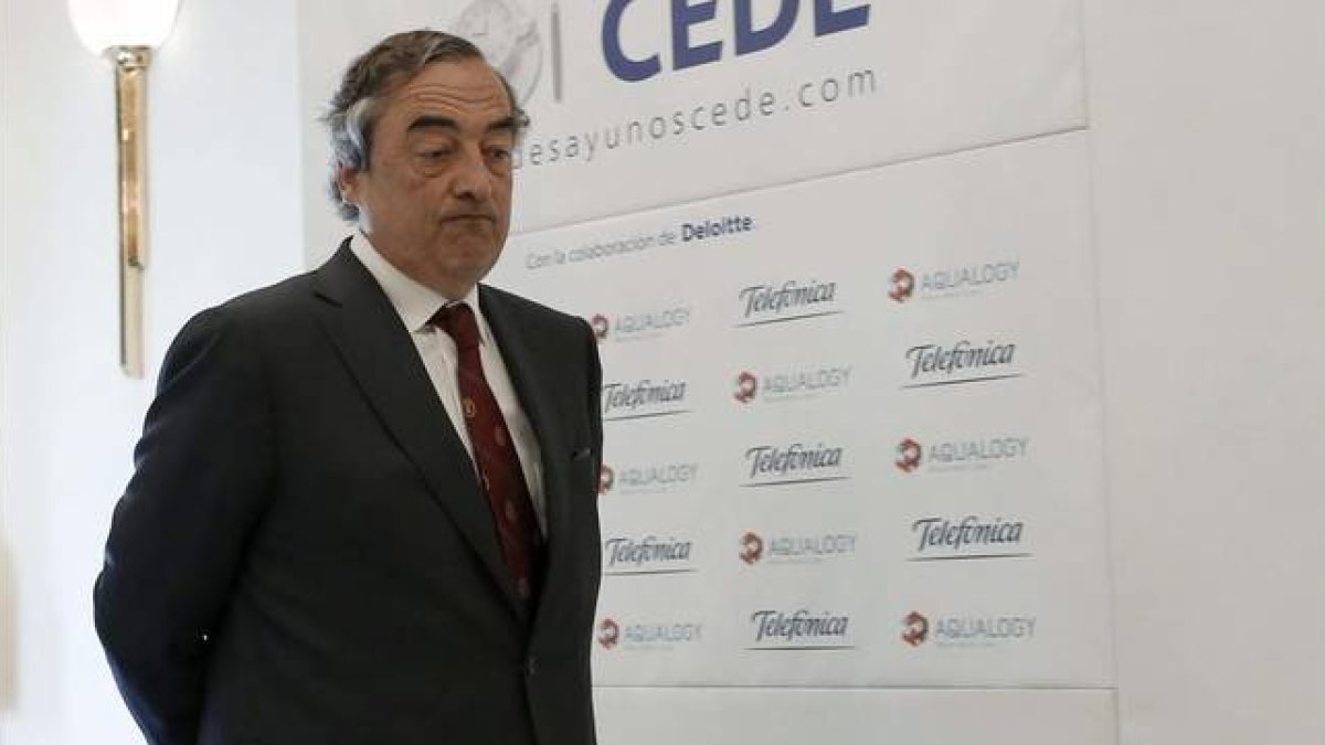 El presidente de la CEOE, Juan Rosell, este miércoles en un desayuno con empresarios.