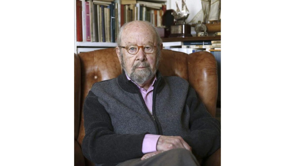 Imagen del escritor José caballero Bonald
