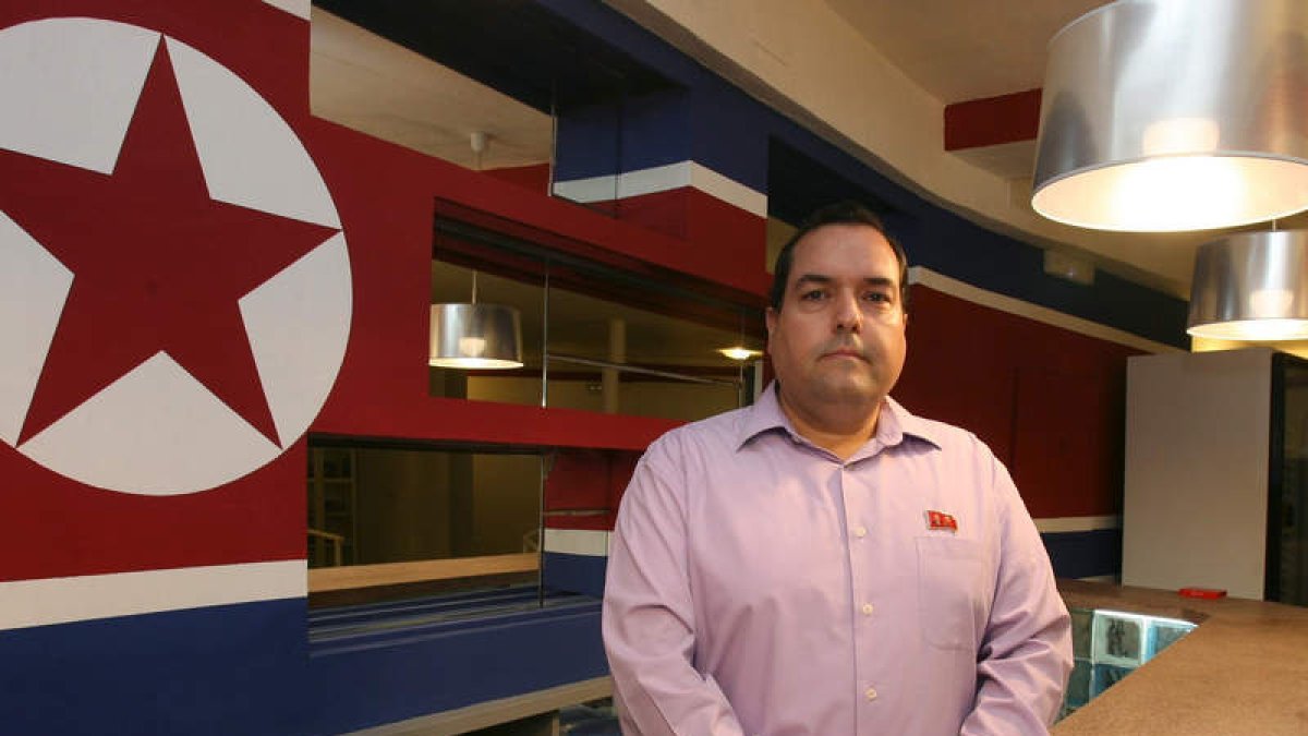 Cao de Benós ejerce como embajador no oficial de Corea. J. SELLART