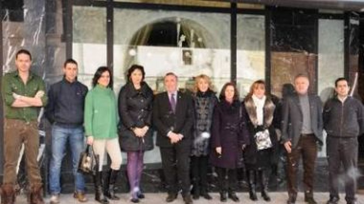 Foto de familia de los premiados en la entrega de los galardones.